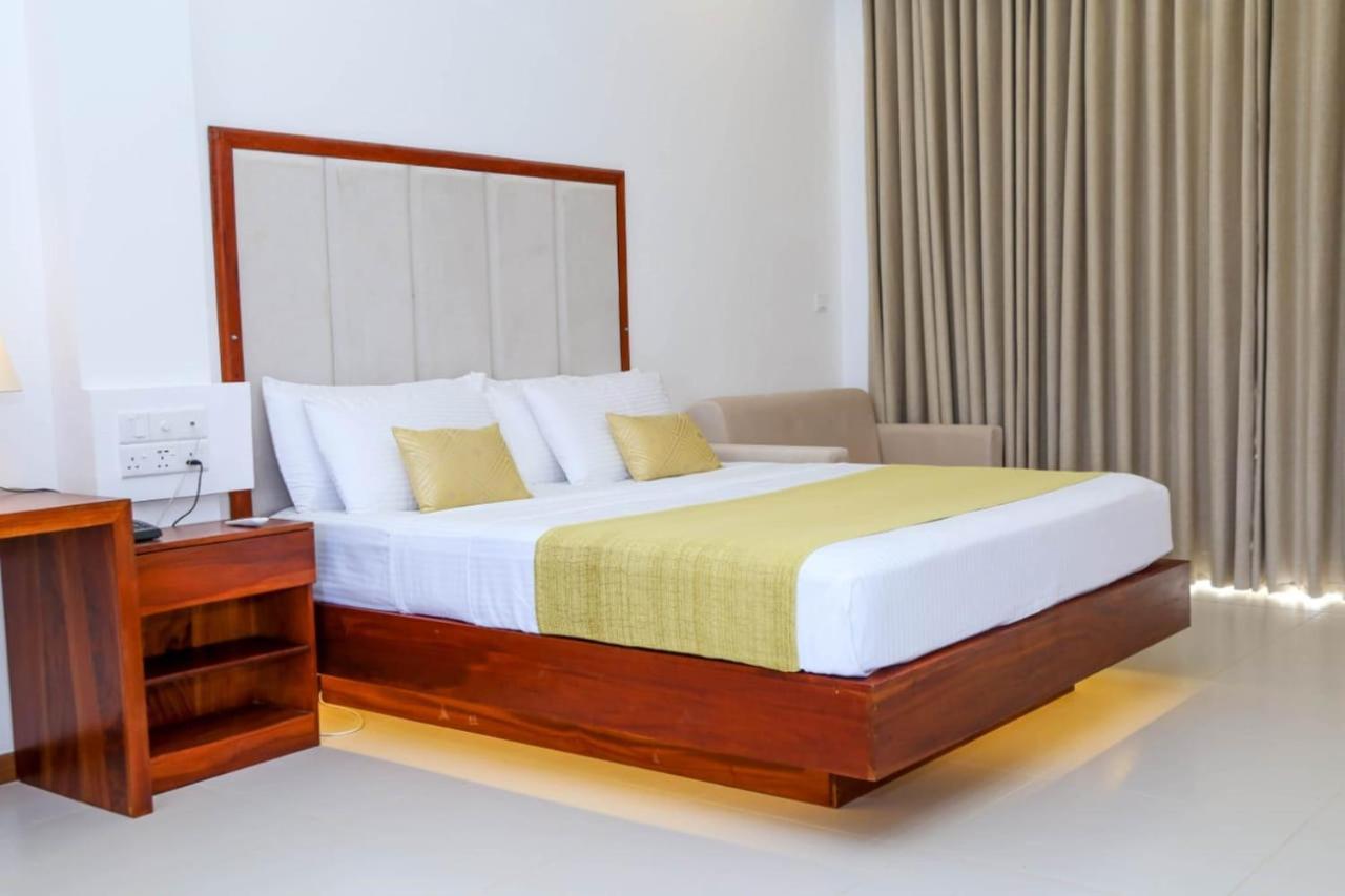 Apna Colombo Aparthotel Nawala Luaran gambar